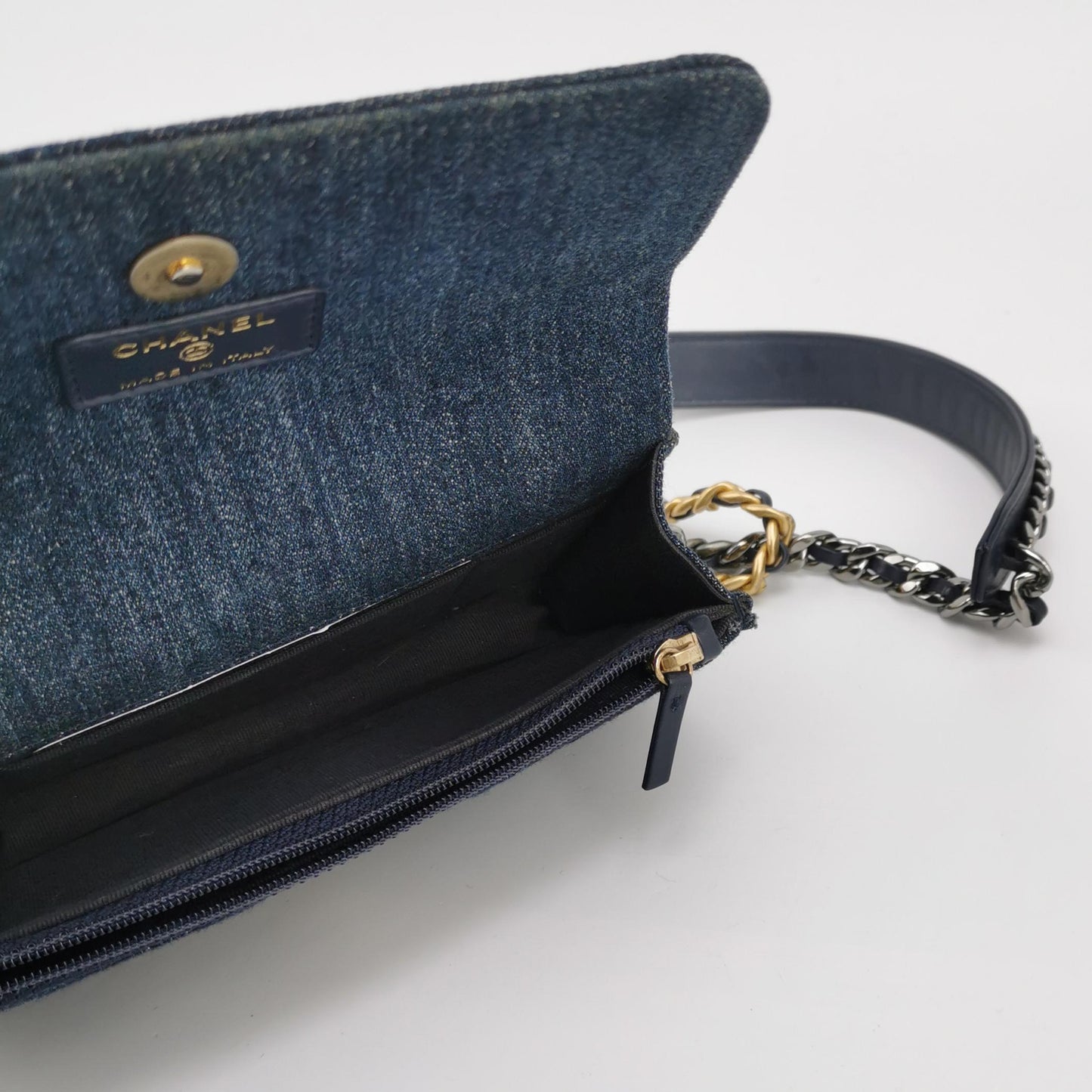 19Bag Denim CC turn-lock