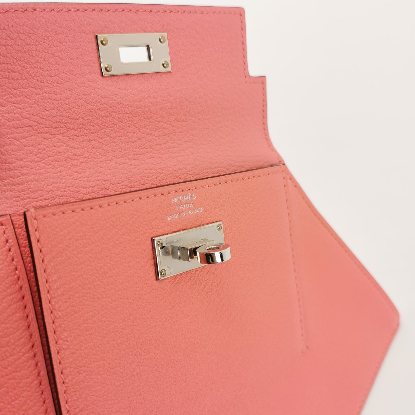 Kelly Pocket to go Chevre Mysore Lambskin Silver Pink D