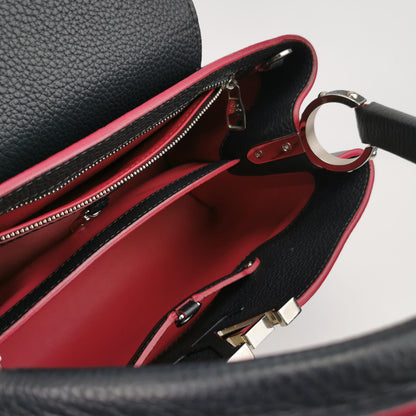 Capucines Medium Gold LV