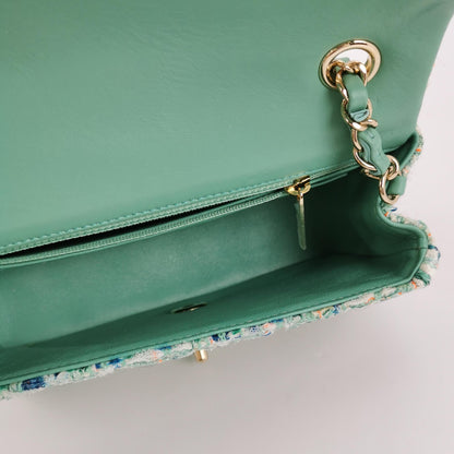 Classic Flap Seasonal limited Edition CC turn-lock