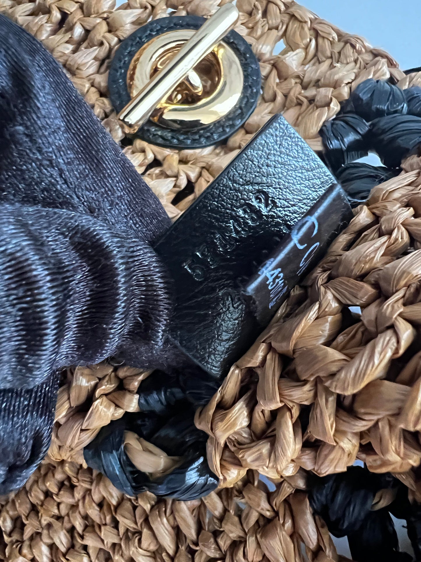 Gucci medium size GG Mormont Raffia woven tote