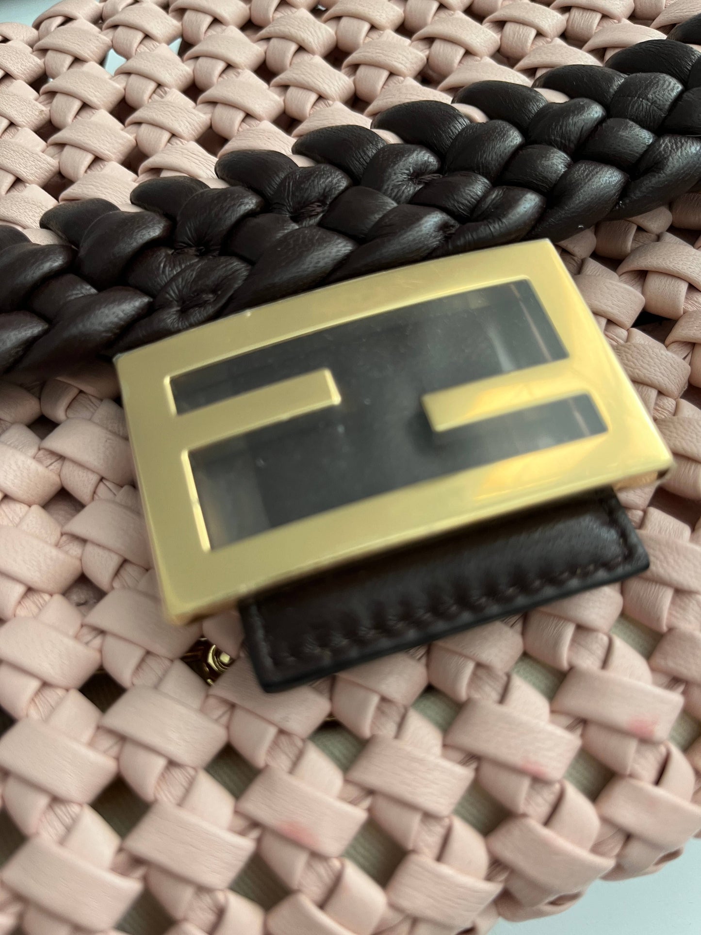 Fendi Baguette pink Leather Interlace shoulder bag