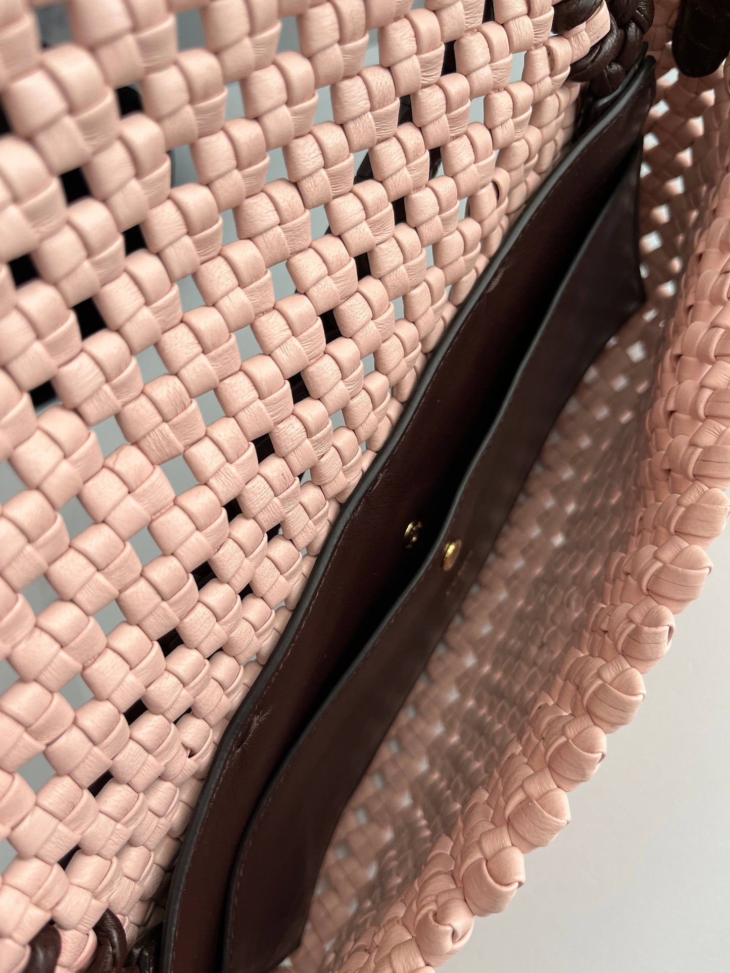 Fendi Baguette pink Leather Interlace shoulder bag