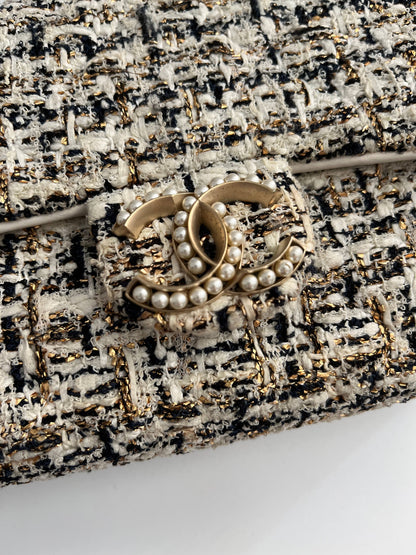 Chanel tweed gold and pearls hardware flap bag
