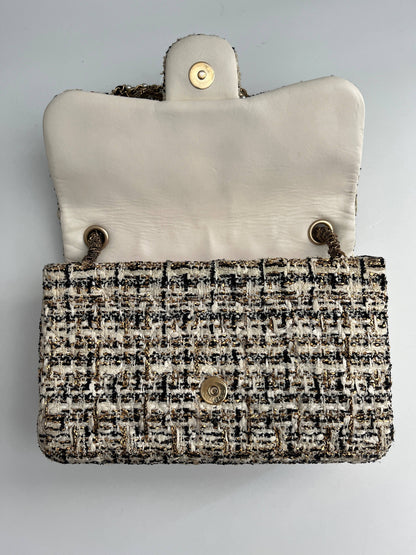 Chanel tweed gold and pearls hardware flap bag