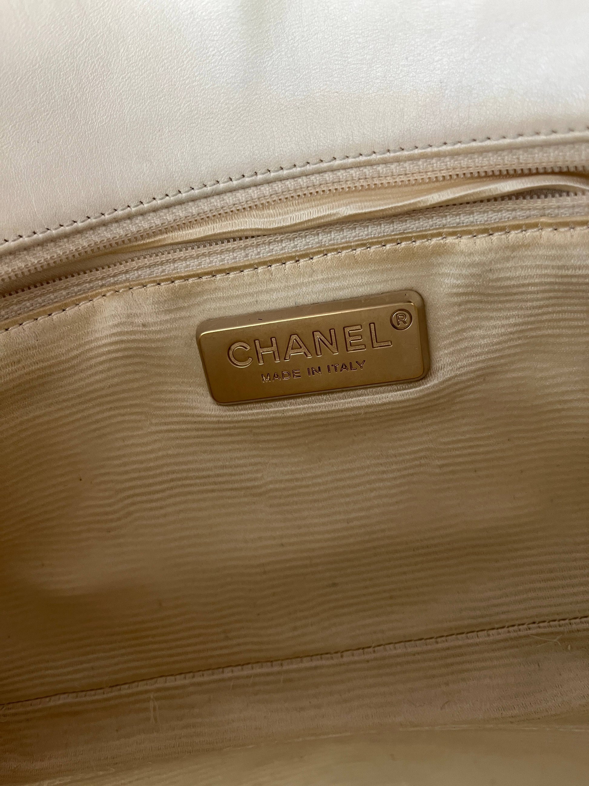 Chanel tweed gold and pearls hardware flap bag