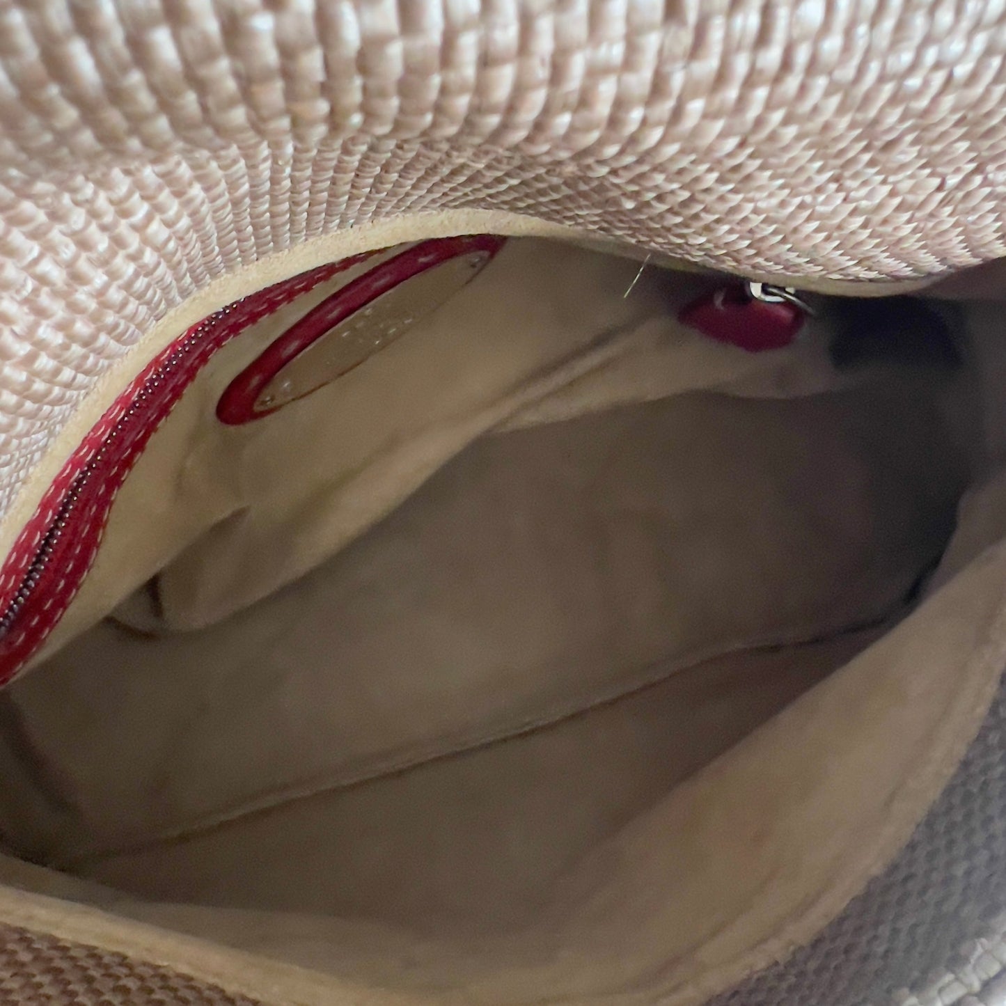 Fendi Selleria raffia floral embroidered mamma baguette.