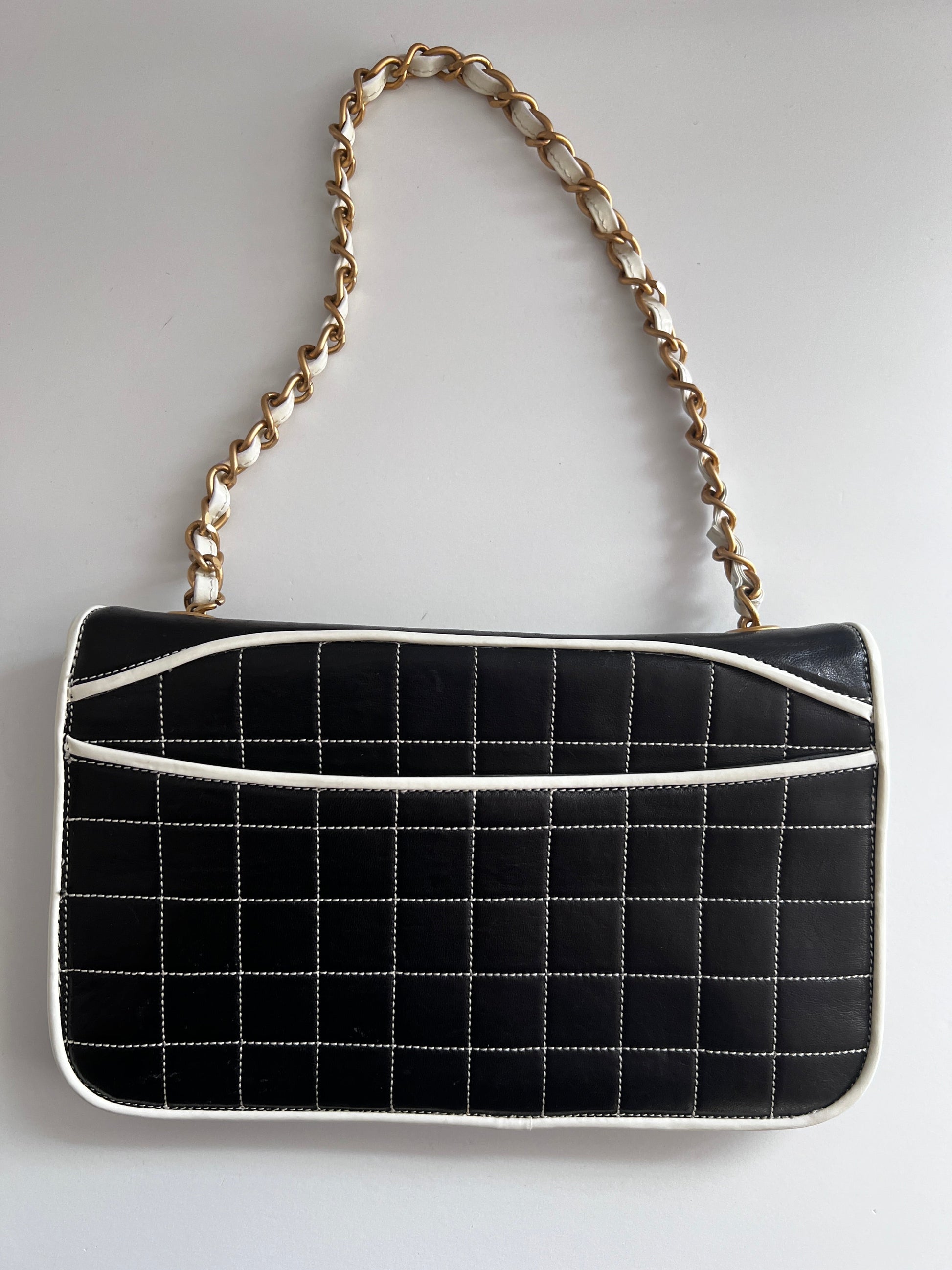 Chanel 2.55 reissue bag from 2000