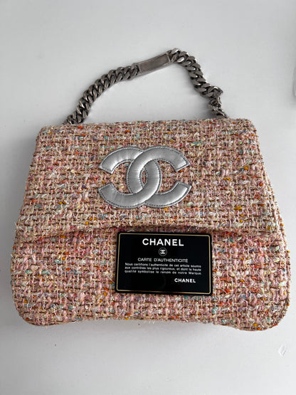 Vintage Chanel tweed hand bag