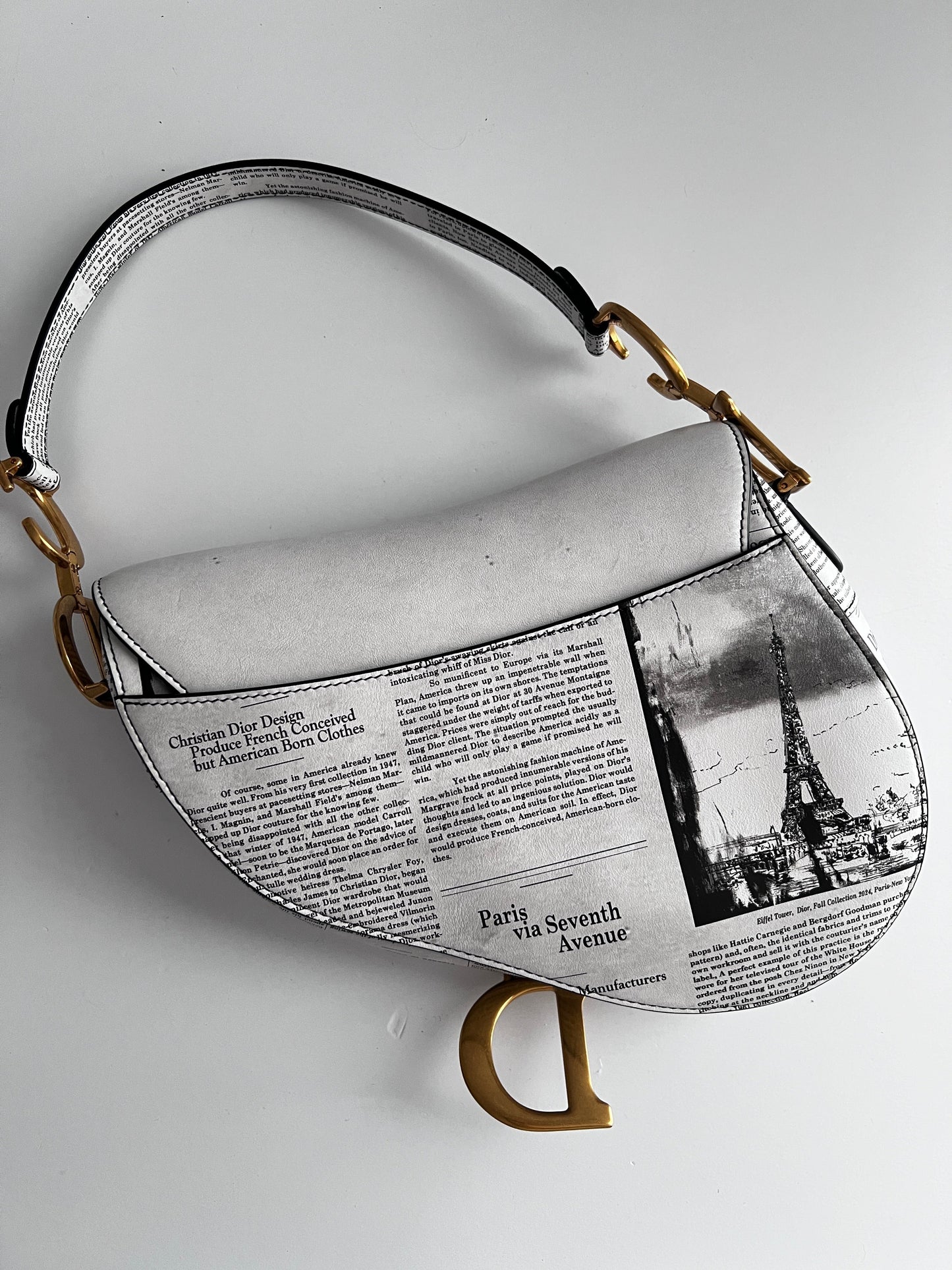 Pre-Owned Dior calfskin newspaper saddle bag