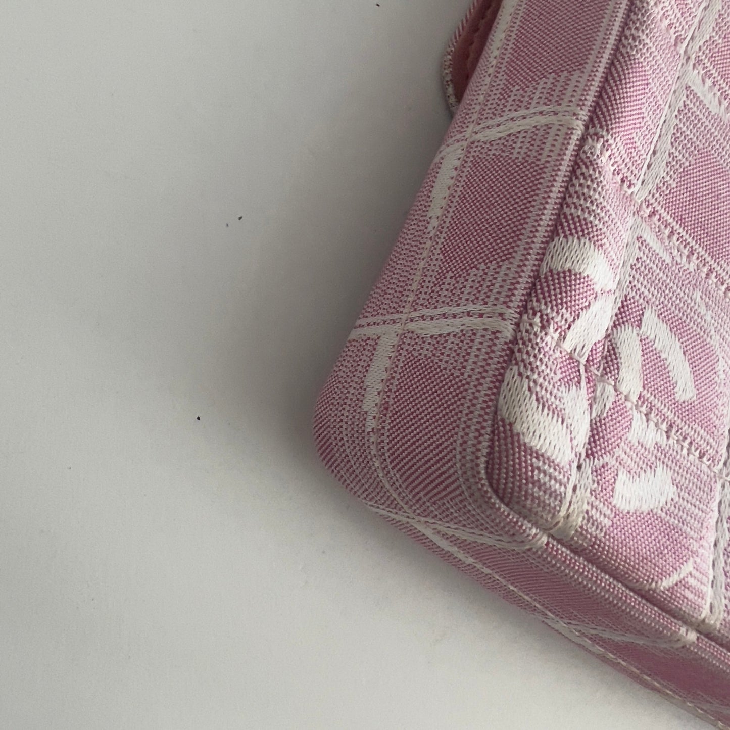 Vintage Chanel Pink Travel Ligne E/W Flap bag