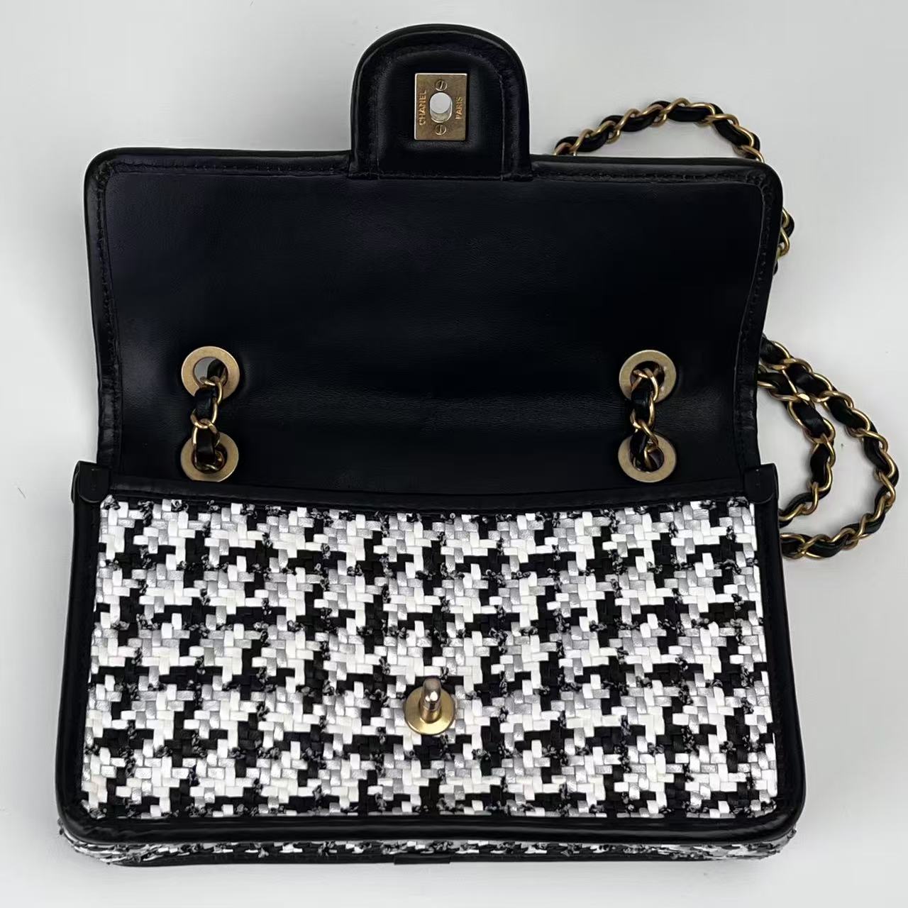 Chanel 2023 medium woven flap bag