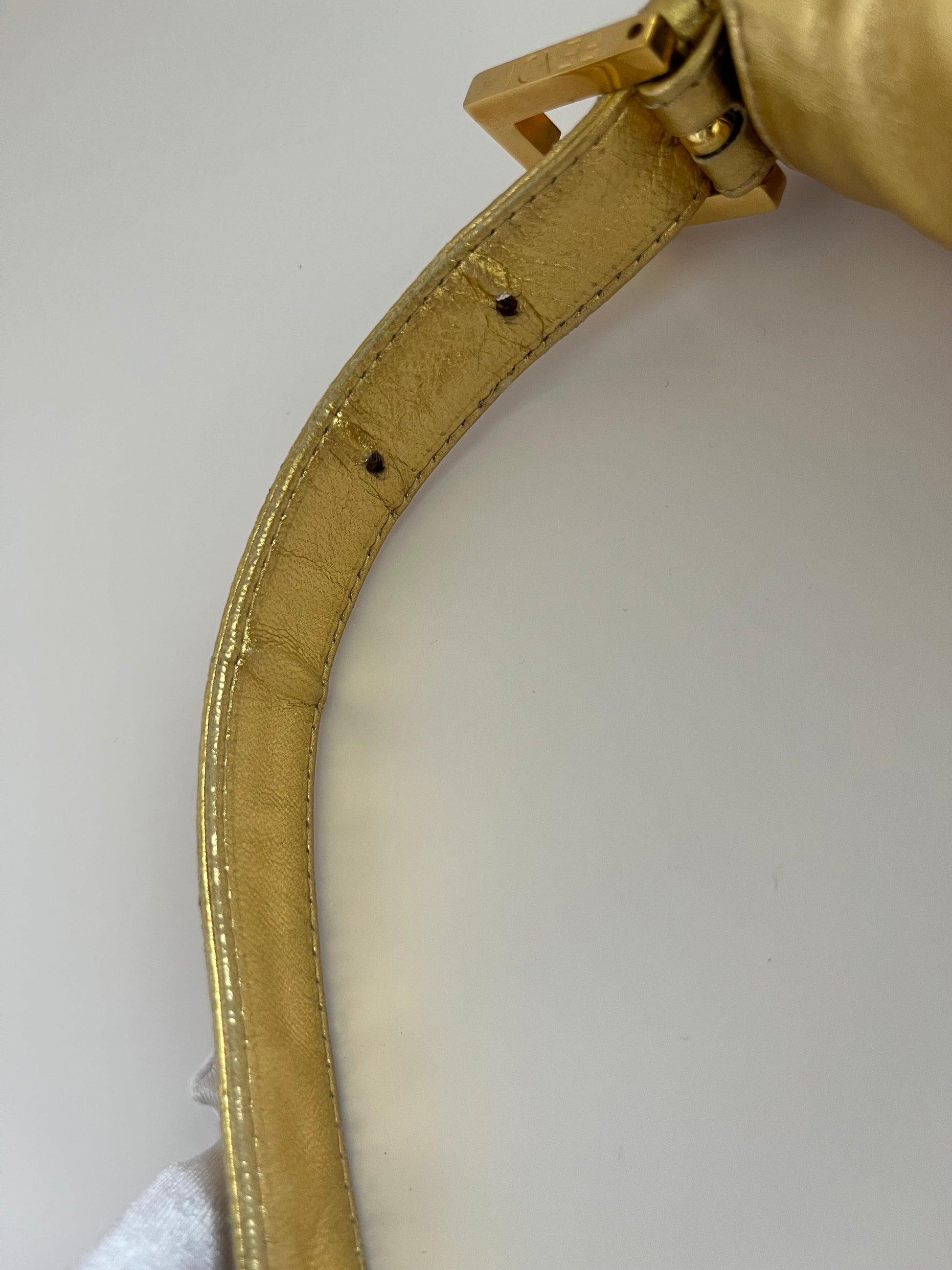 Fendi baguette vintage gold leather shoulder bag