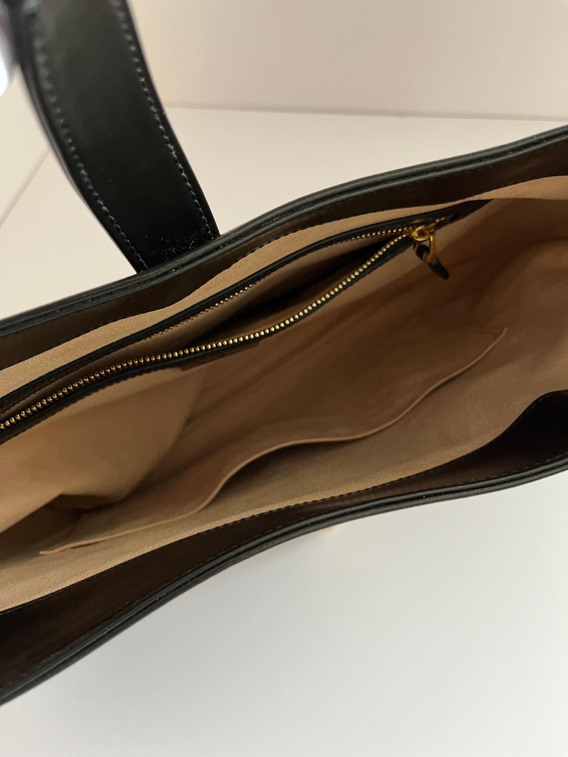 Gucci Jackie black leather shoulder bag