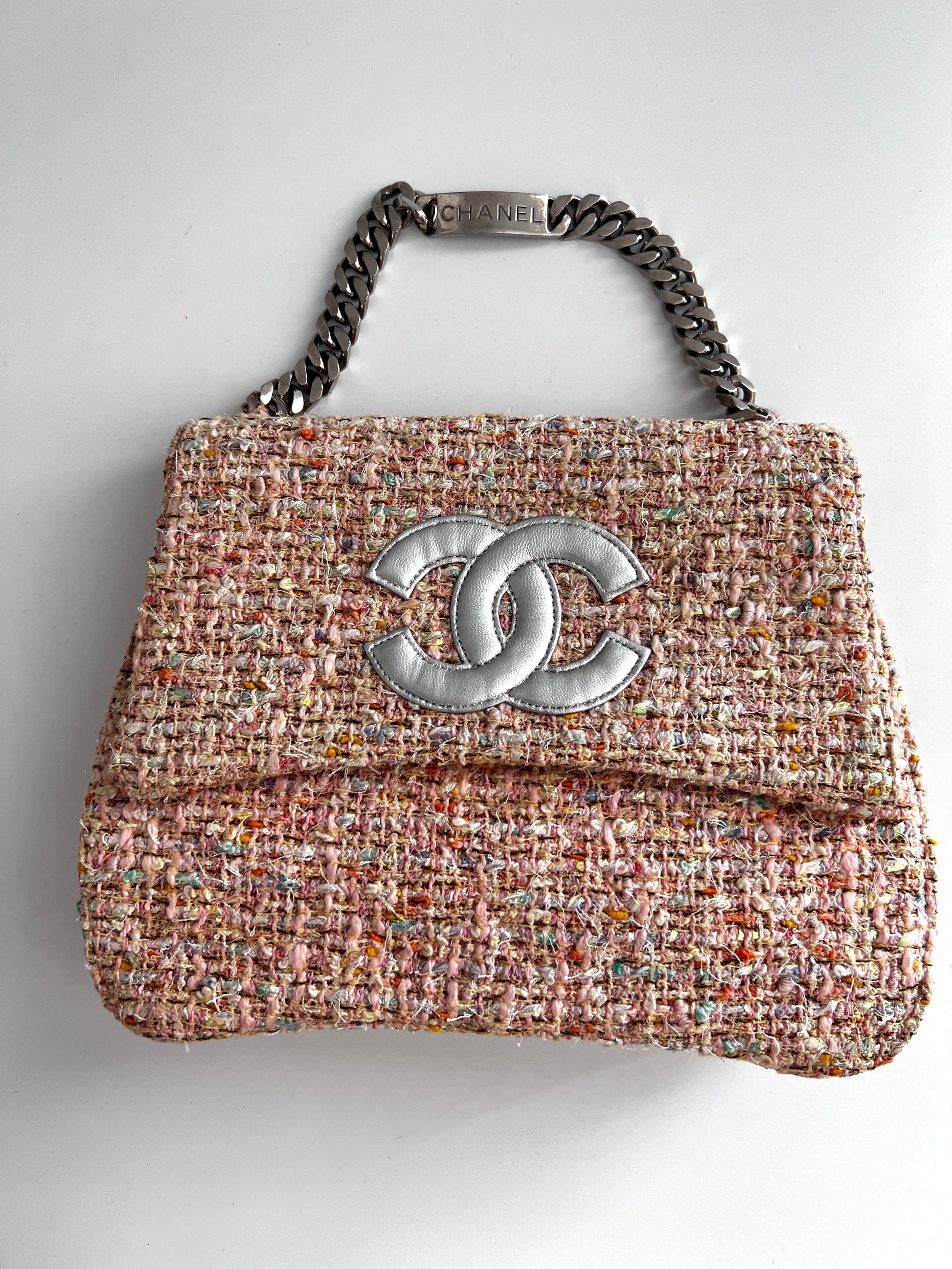 Vintage Chanel tweed hand bag