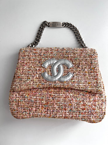 Vintage Chanel tweed hand bag