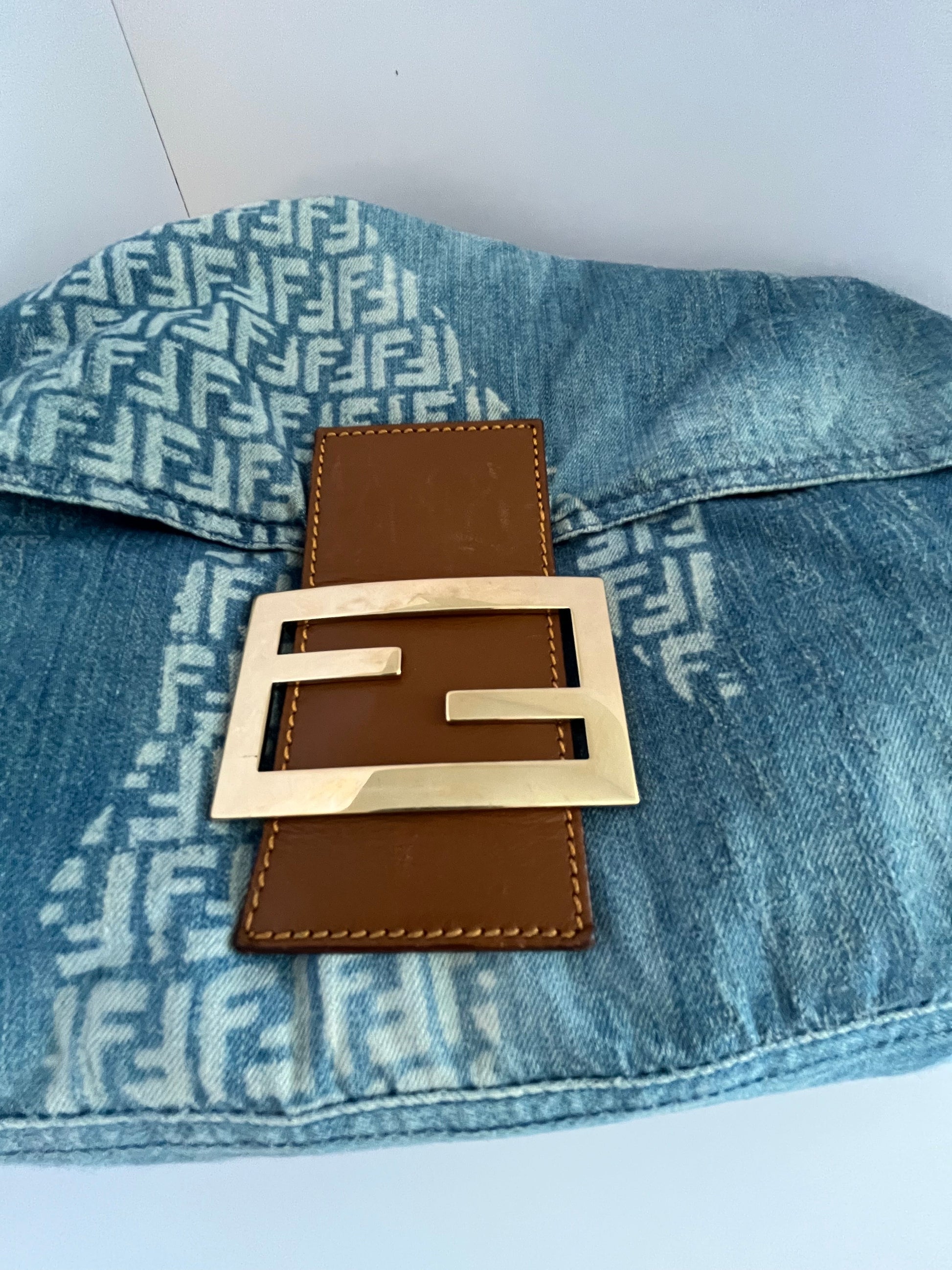 Fendi baguette denim big size shoulder bag