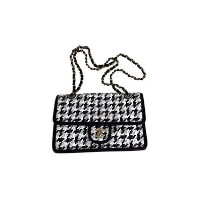 Chanel 2023 medium woven flap bag