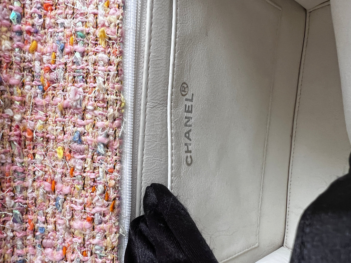 Vintage Chanel tweed hand bag