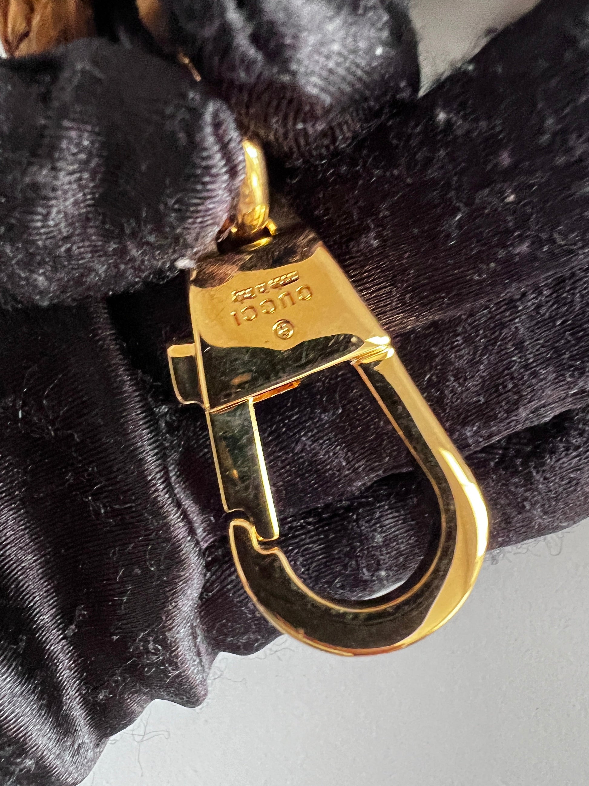 Gucci medium size GG Mormont Raffia woven tote