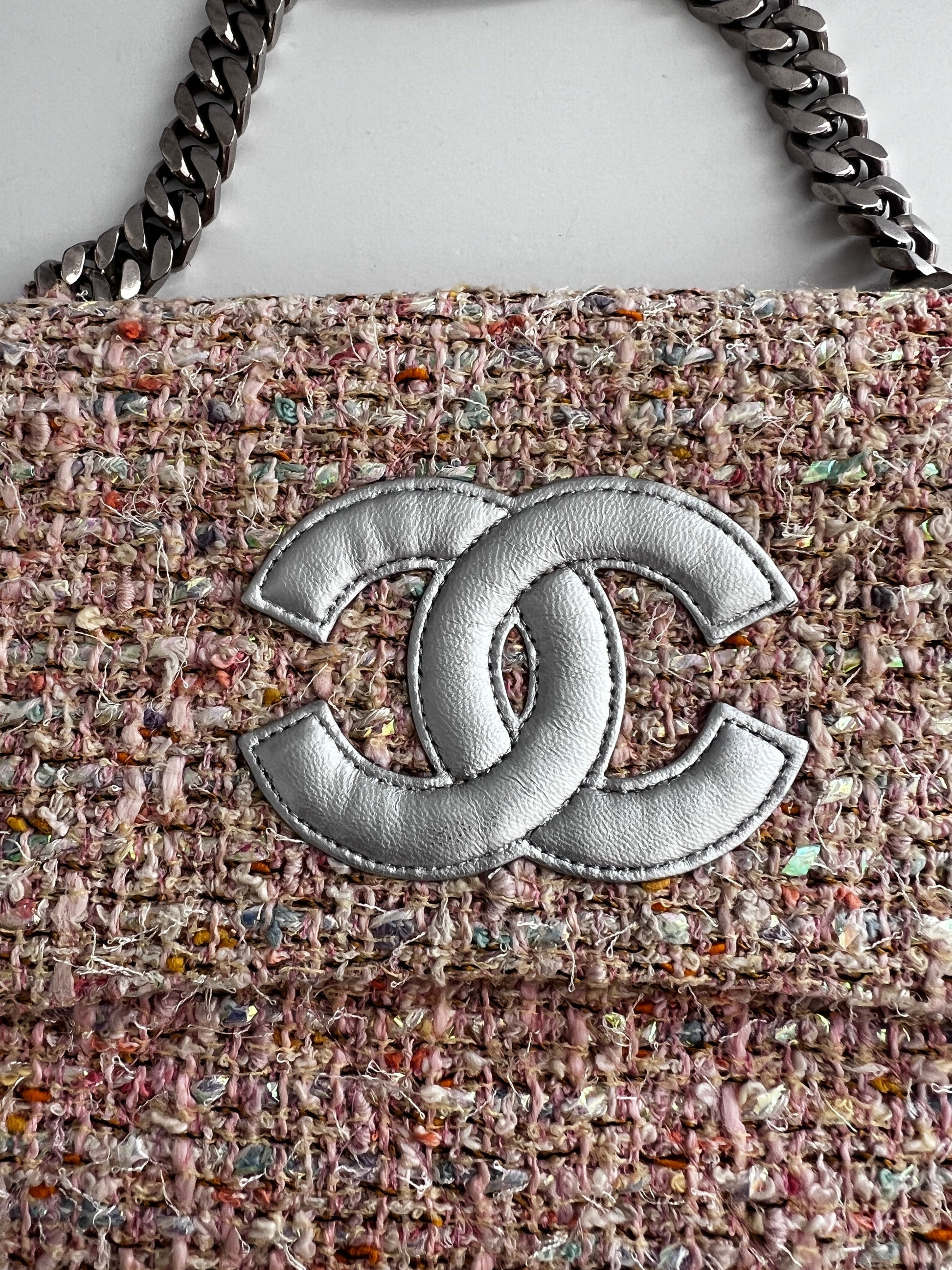 Vintage Chanel tweed hand bag