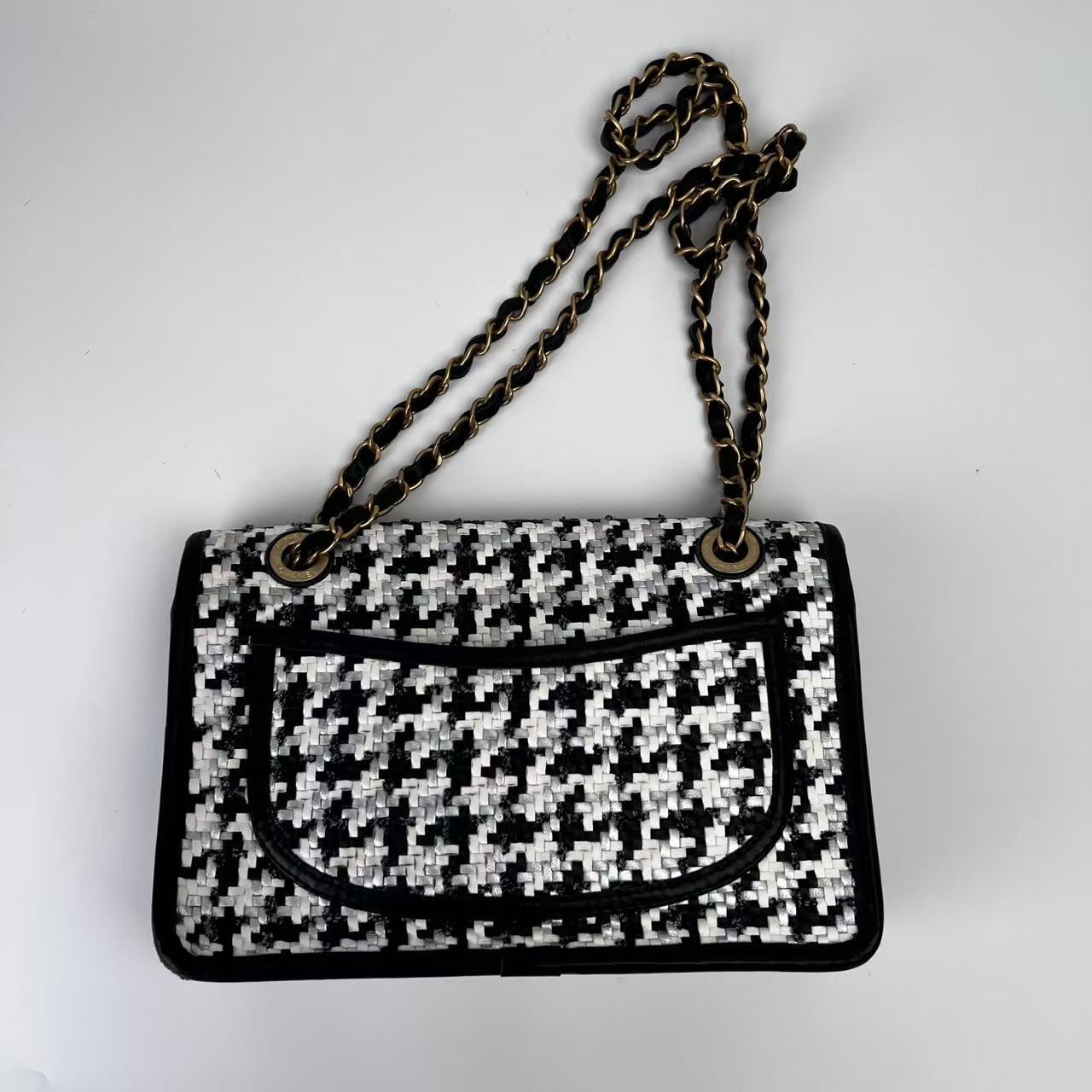 Chanel 2023 medium woven flap bag