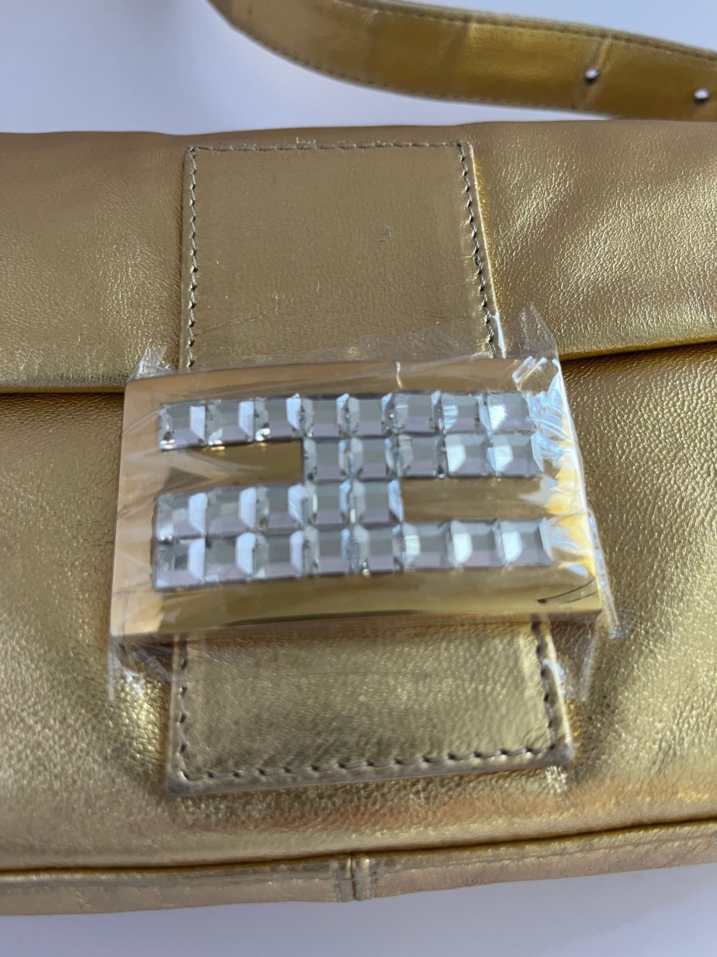 Fendi baguette vintage gold leather shoulder bag