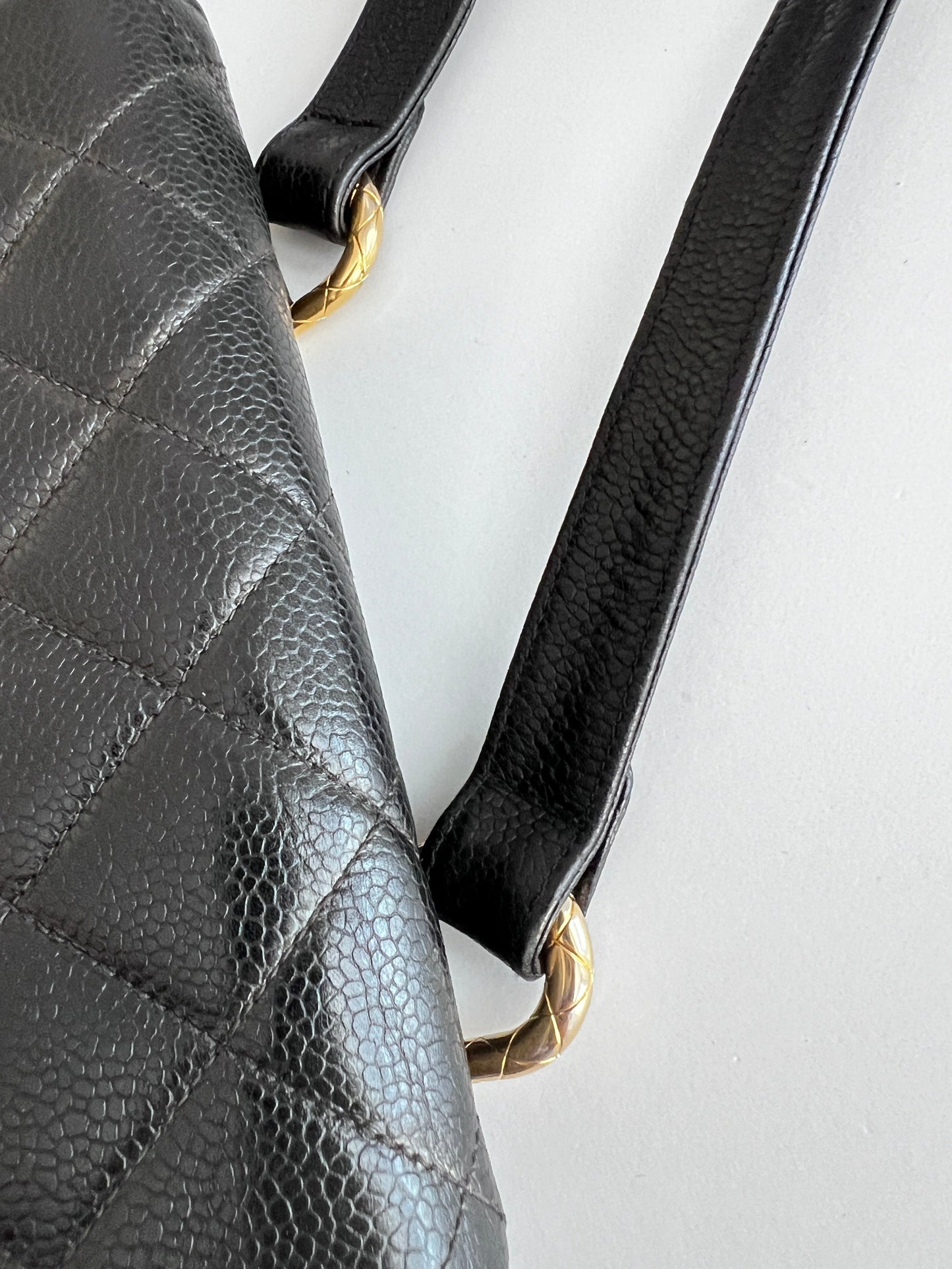 Pre-Owned Chanel Vintage 24K gold black caviar cross body mini square flap bag