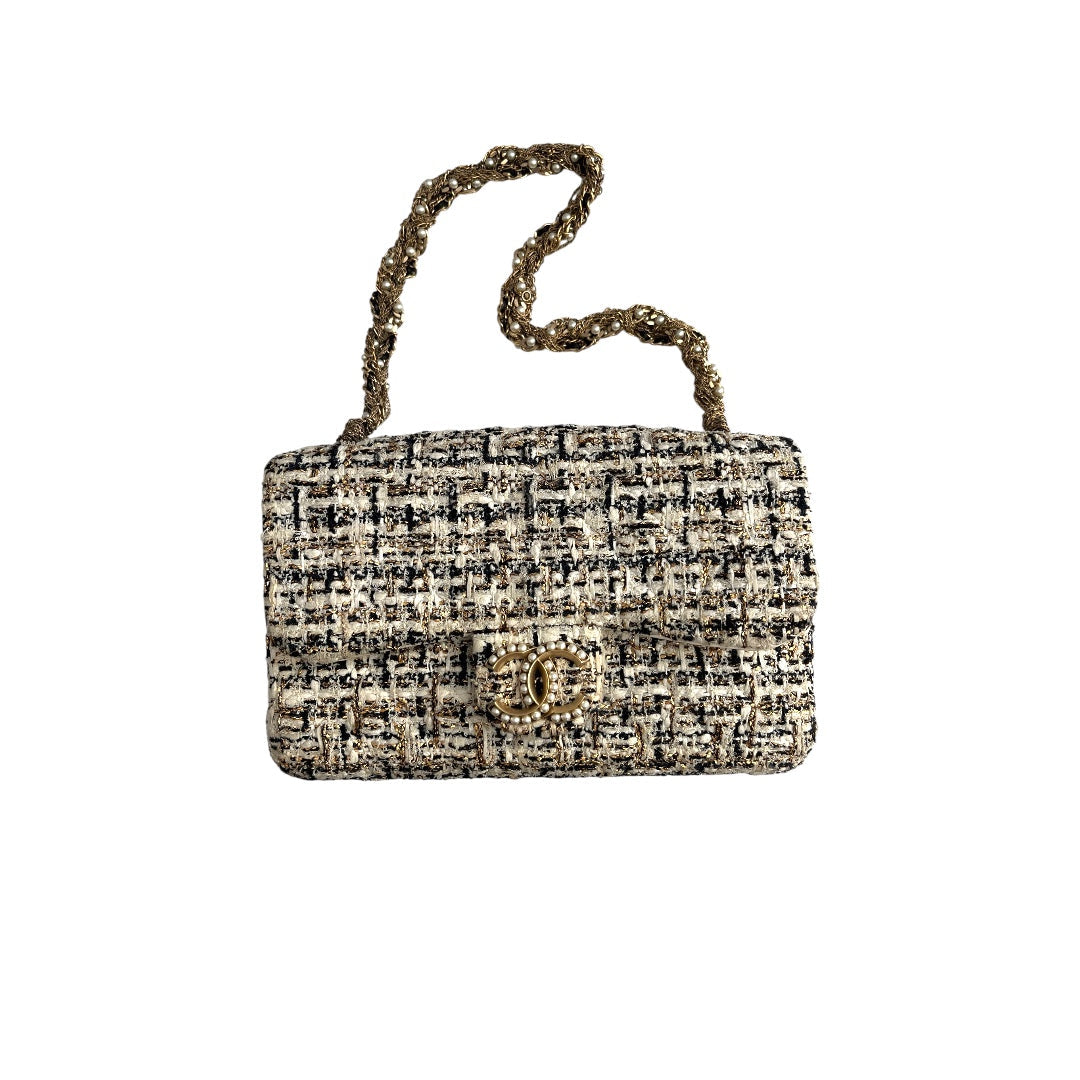 Chanel Chanel tweed gold and pearls hardware flap bag