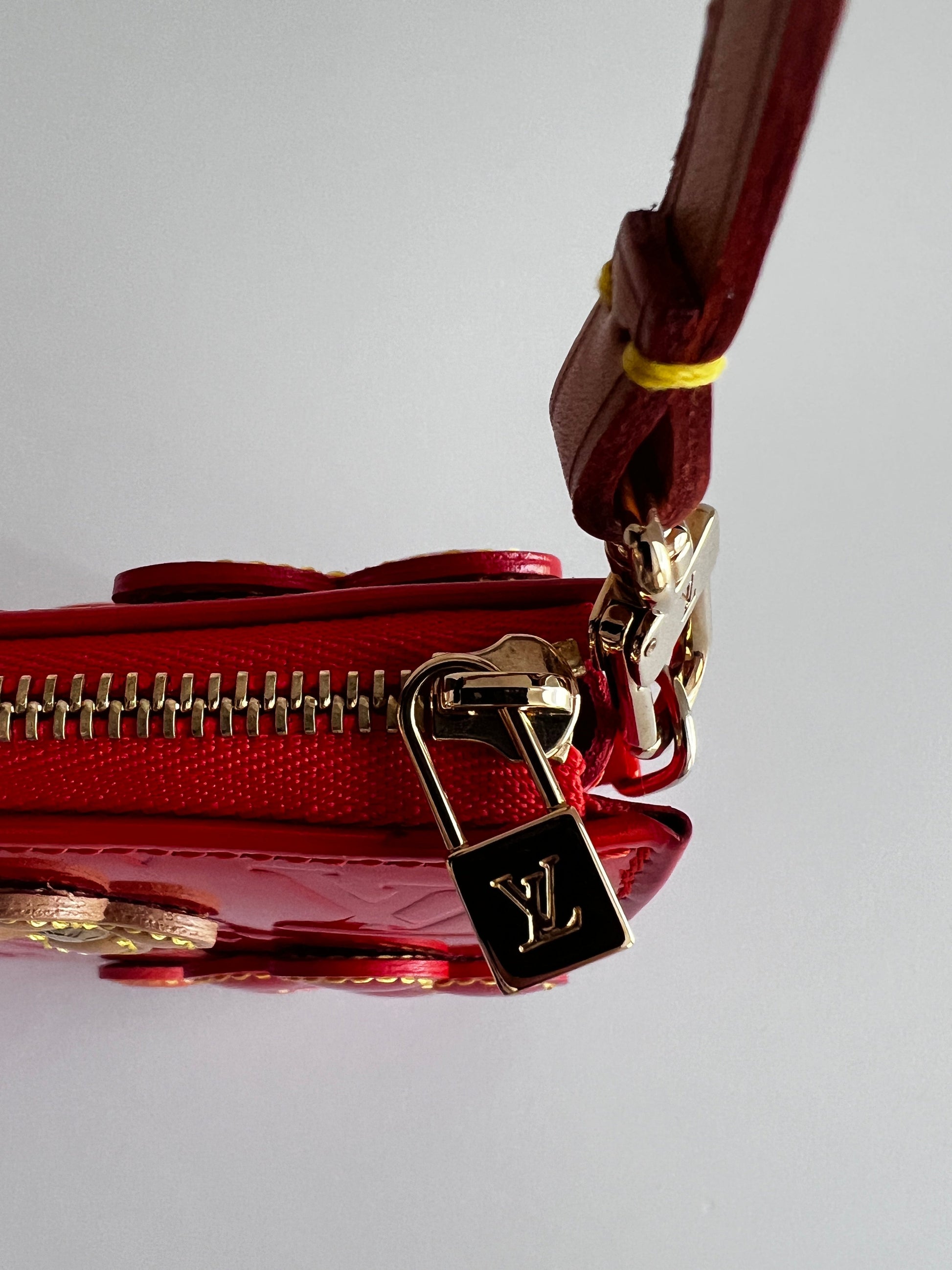 NWOT! Louis Vuitton Orange Sunset Monogram Vernis Lexington Fleurs Pochette Bag